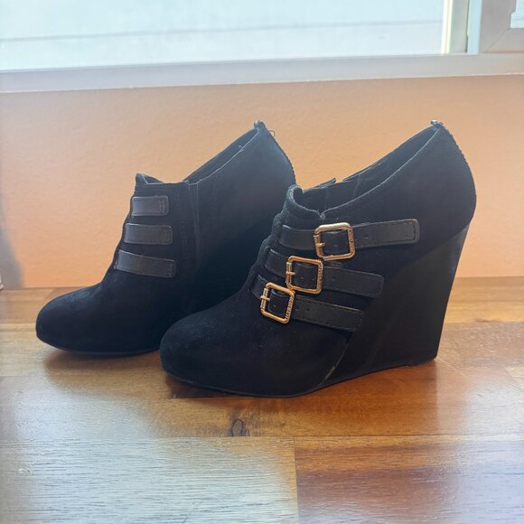 Tory Burch Gabrielle Buckle Suede Wedge Booties Size 6 - Picture 1 of 8
